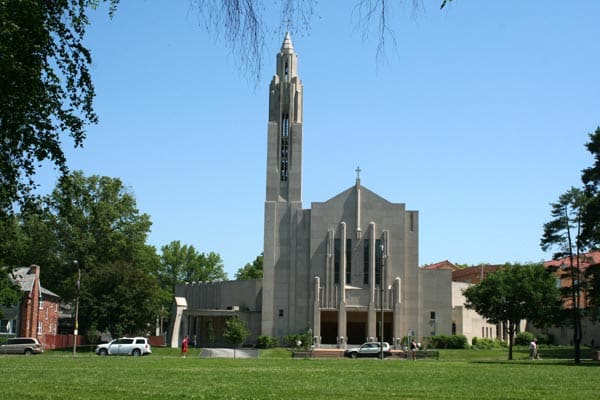 Saint Gabriel the Archangel Catholic Church, Iglesia Catolica en St Louis - Horarios de Misa.