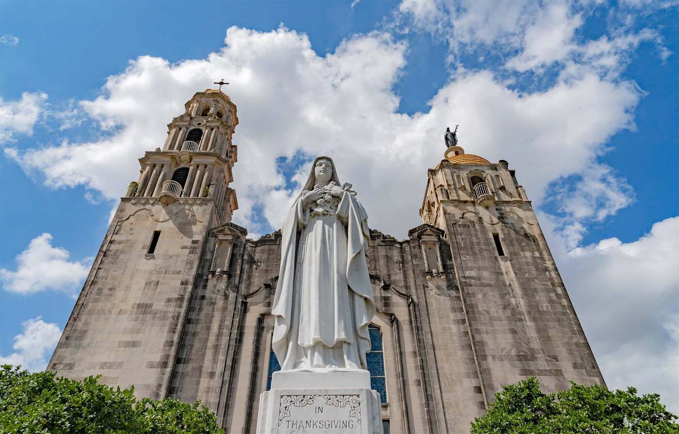 Little Flower Basilica. 7 Iglesias Católicas en San Antonio, TX – Horarios de Misa