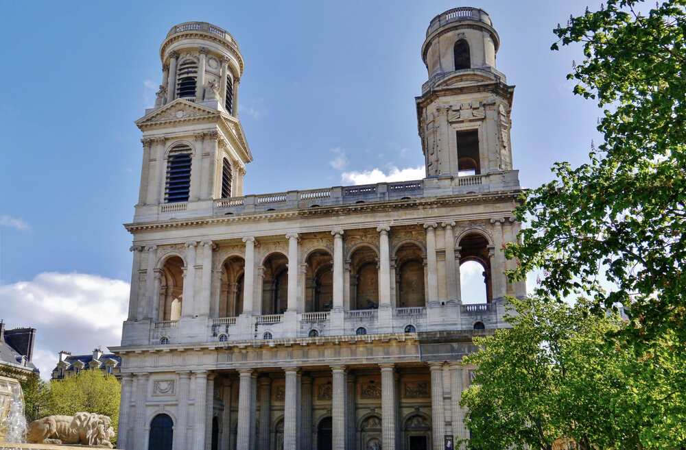 Iglesia Saint Sulpice. Descubre las 11 Imperdibles Iglesias Católicas en París.