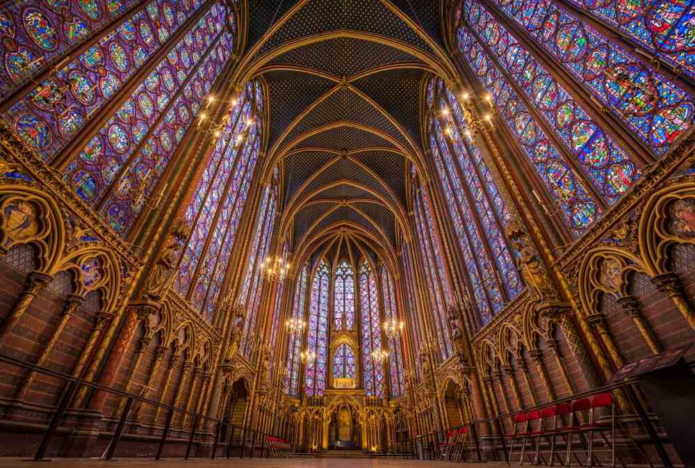 Sainte Chapelle. Descubre las 11 Imperdibles Iglesias Católicas en París.