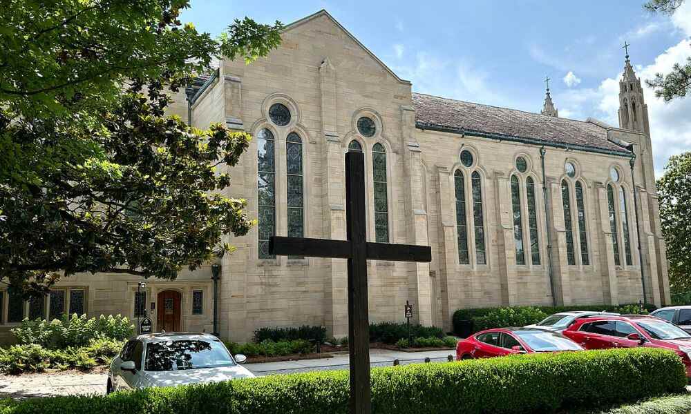 Iglesias Católicas en Atlanta - Catedral de Cristo Rey - Horarios de Misa
