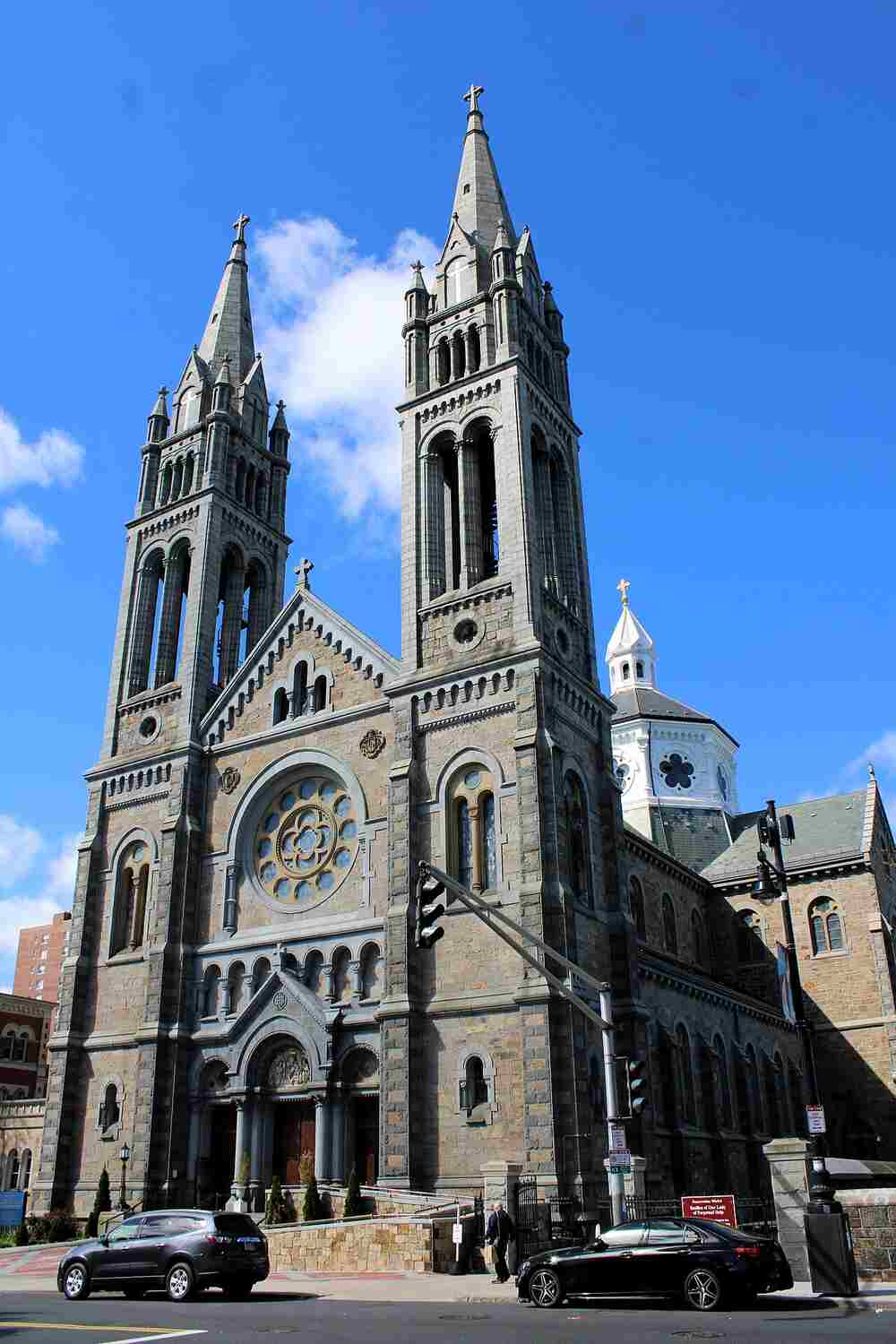 Iglesias Católicas en Boston - Basilica and Shrine of Our Lady of Perpetual Help - Horarios de Misa